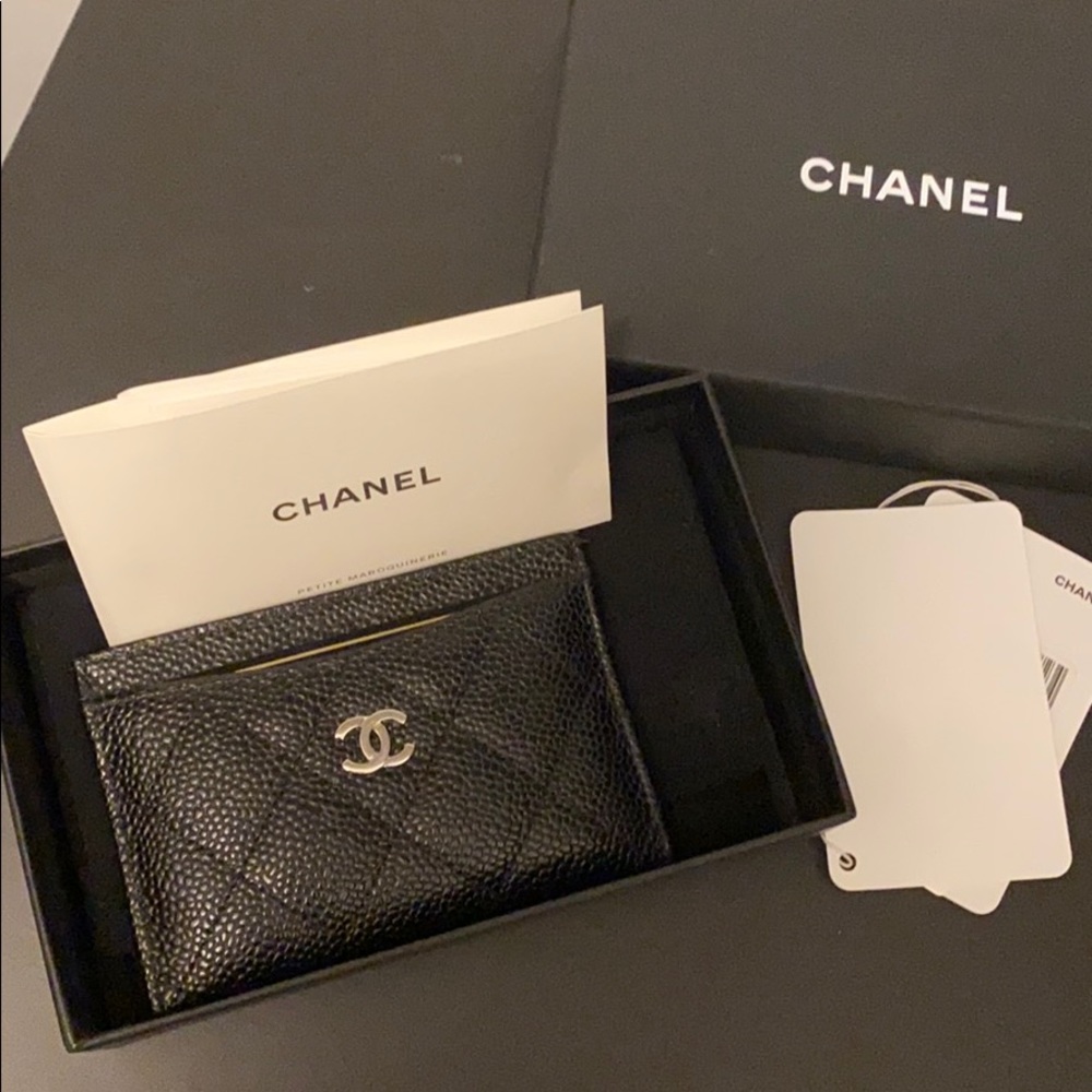 Chanel classic black caviar leather card holder